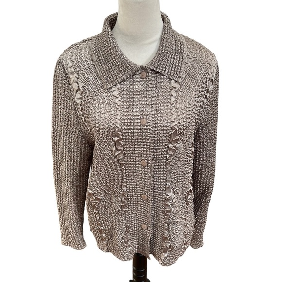Bala Bala Women’s Large Long Sleeve Jacket Gold Tan Crinkly Shiny - Picture 1 of 7